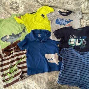 Bundle of Kids Graphic T-Shirts - Assorted Colors. 7 shirts in total size 18-24
